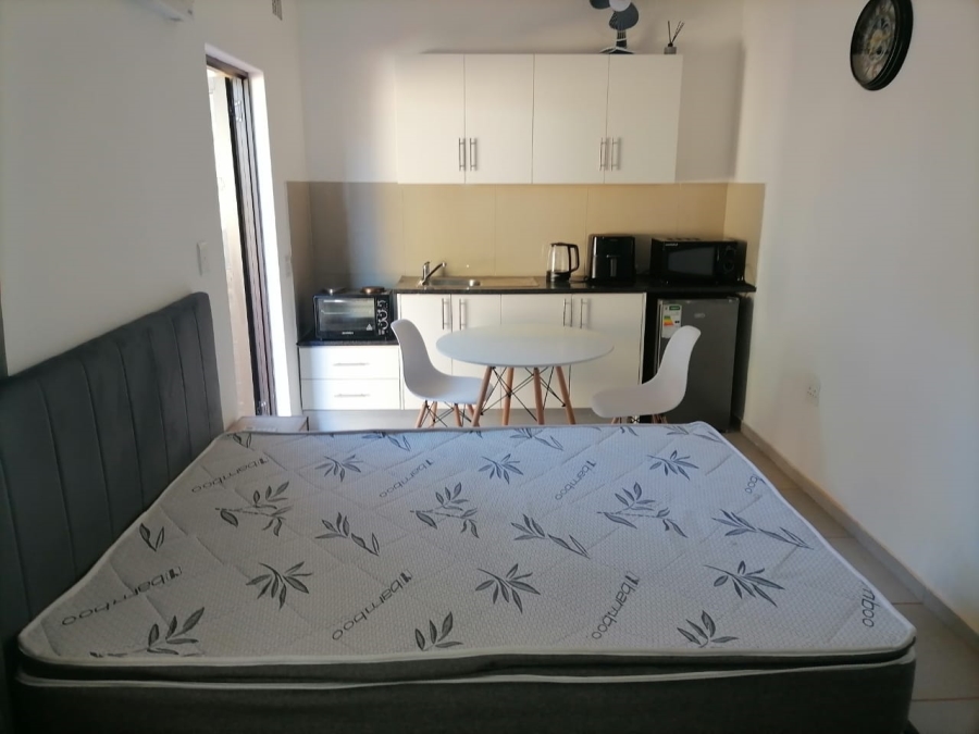 To Let 1 Bedroom Property for Rent in Flamingo Vlei Western Cape
